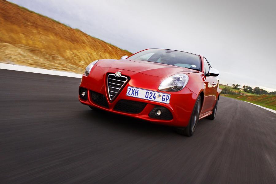  Alfa Romeo Giulietta Quadrifoglio Verde (940) 2011 года  (ZA) (фото 9 из 22)